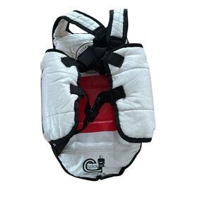 Kid taekwo body protector!
Size1 
Good condition​